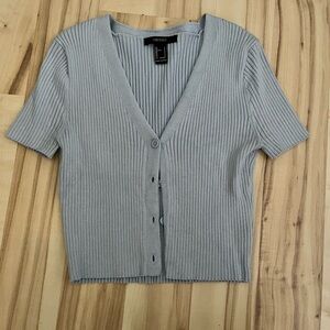 Forever 21 Gray Buttoned Ribbed Crop Top